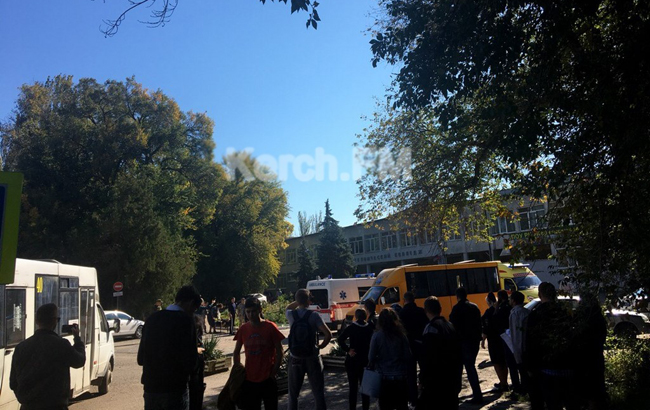 В оккупированной Керчи произошел взрыв в колледже, есть жертвы